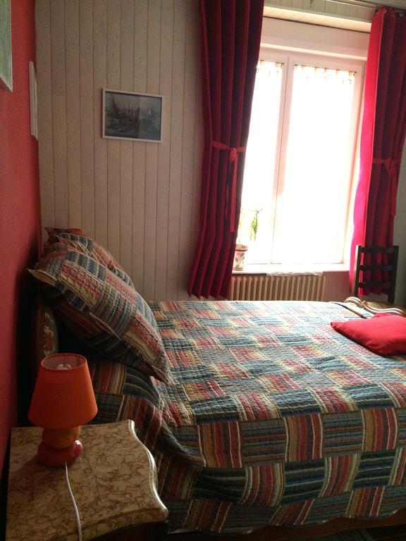 Bed and Breakfast Chez Pierrette Pont-Croix Экстерьер фото